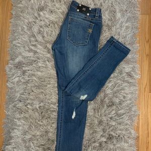 Miss Me skinny jeans
